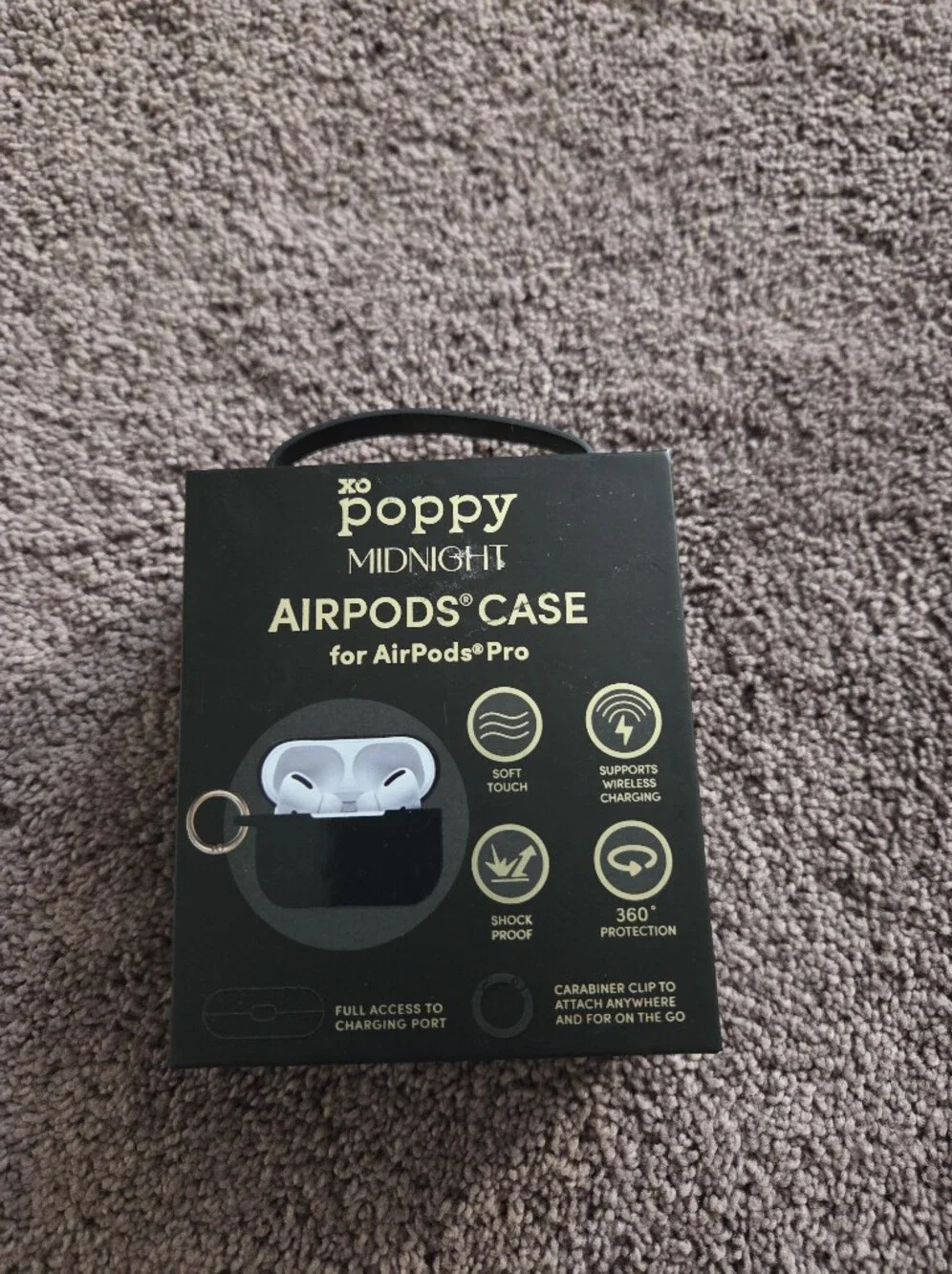 xo poppy Midnight AirPods Pro Case with Gold Accent Ring
